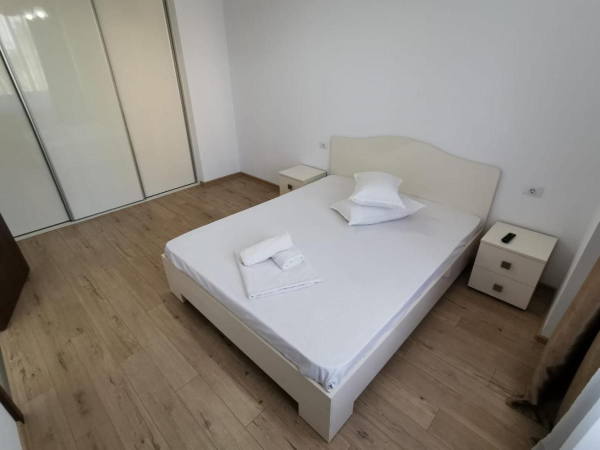 Lake Apartments Solid Mamaia Exterior foto