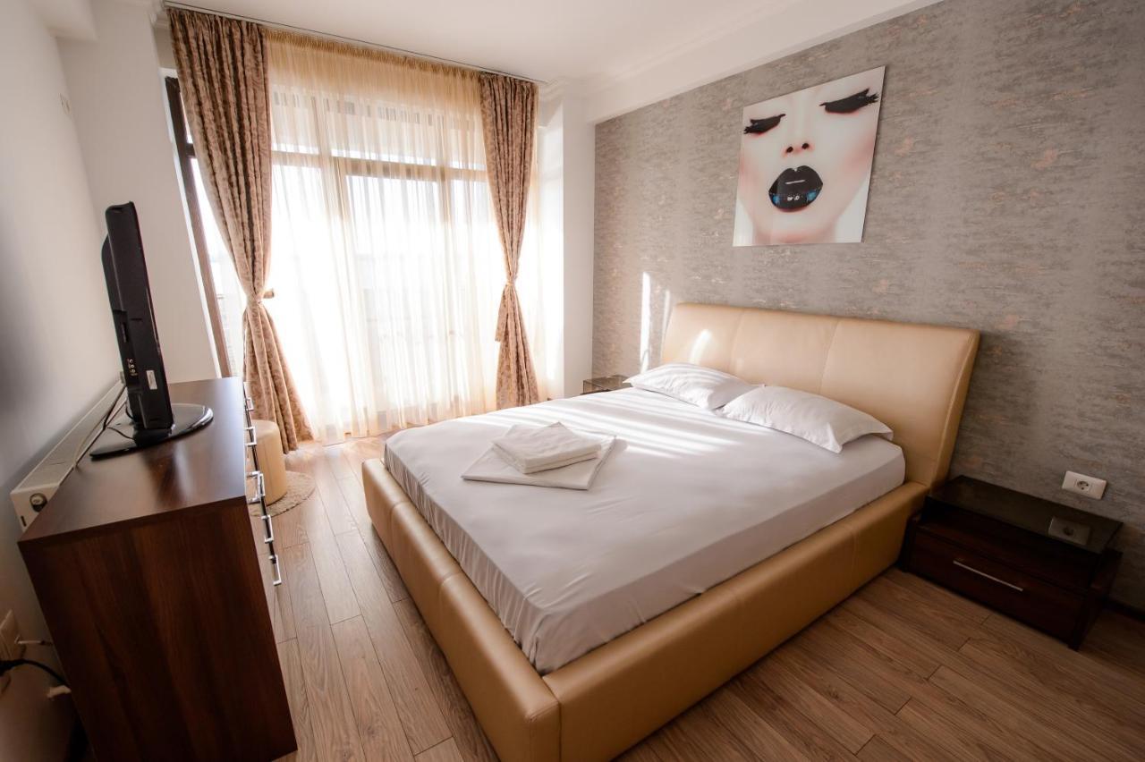 Lake Apartments Solid Mamaia Exterior foto